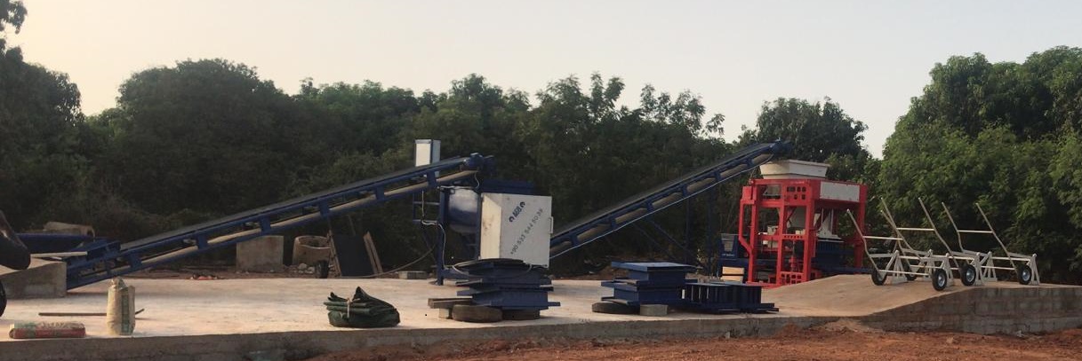 Machine-de-fabrication-de-briques-Prix-machine-a-parpaing-Machine-a-brique
