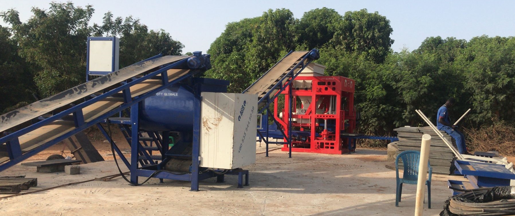 Machine-a-brique-pondeuse-de-brique-bordure-pondeuse-parpaing