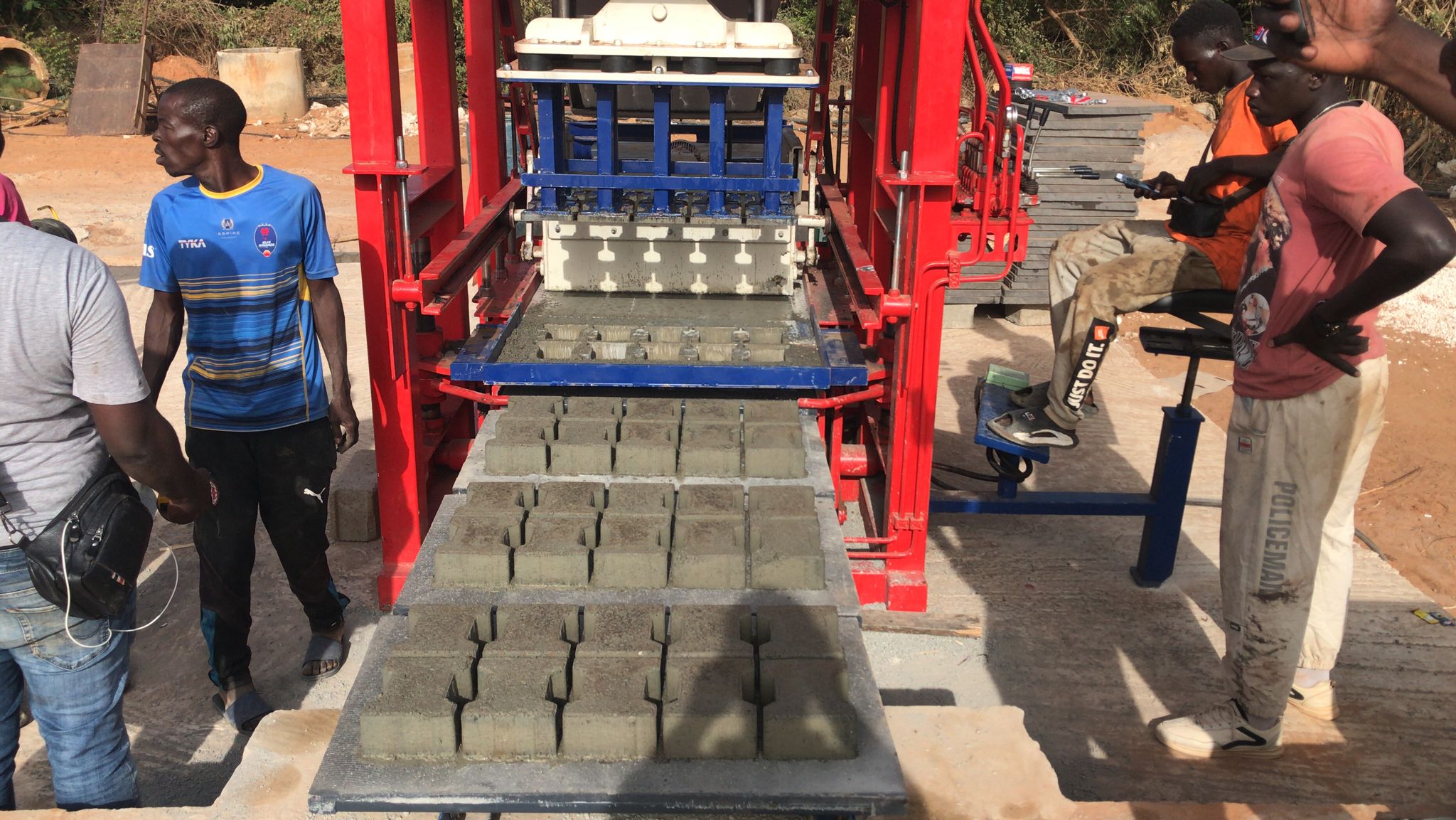 Machine a parpaing automatique, Prix machine a parpaing automatique, Machine fabrication de parpaing, Machine a parpaing manuelle, Machine a parpaing prix, Machine a parpaing Turquie, Machine parpaing, Pondeuse a parpaing, Machine fabrication de brique, Prix machine a parpaing, Machine a brique, Machine a brique prix, Machine Brique Manuelle, Prix Machine a Brique, Machine de fabrication de pavé, Prix machine a brique manuelle,