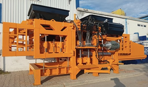 Machine fabrication de pavé, brique, parpaing